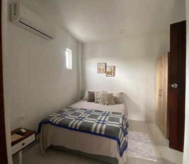 El Bosque Apartamento | Northwest Hostings 4