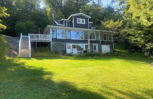 Markesan Casa | Northwoods Family Lake House on Green Lake, Markesan WI