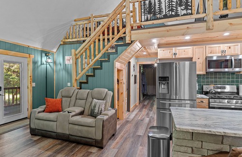 Sigel Cabina | Northwoods Ln Cabin in Clear Creek