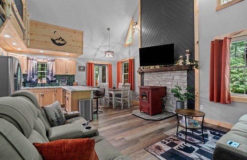 Sigel Cabina | Northwoods Ln Cabin in Clear Creek