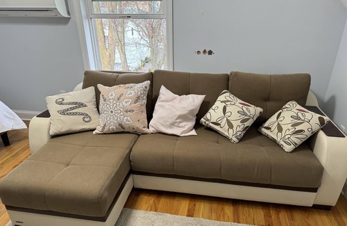 Norwalk Casa | Norwalk 3br/3.5 baths townhome with private backyard