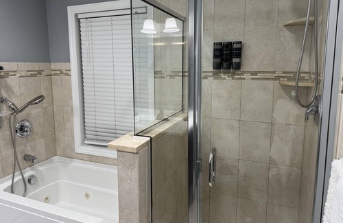 Norwalk Casa | Norwalk 3br/3.5 baths townhome with private backyard
