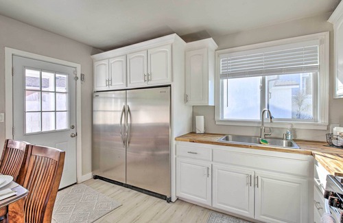 Norwalk Casa | Norwalk Retreat w/ Pool ~ 11 Mi to Disneyland Park