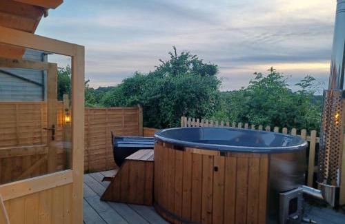 Norton St. Philip Otro | Norwell view farm glamping with hot tubs
