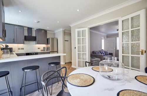 Norwich Casa | Norwich Home Ideal For Teams & Professionals