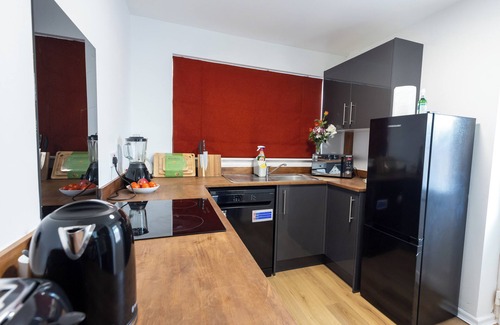 Norwich Casa | Norwich - House - Sleeps 7 - Parking - Garden