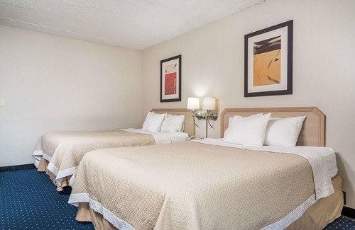 La Crosse Hotel | Norwood Inn & Suites La Crosse