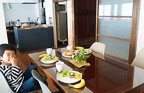 Shimada Casa | Nostalgic steam locomotive town ／ "Kuma-no-ya", an old private house for rent ／ A kitchen with seasonings for cooking your own meals ／ Shimada City, Shizuoka Prefecture