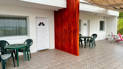 Vonyarcvashegy Apartamento | Nosztalgia Balaton Apartmanház