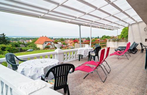 Vonyarcvashegy Apartamento | Nosztalgia Balaton Apartmanház