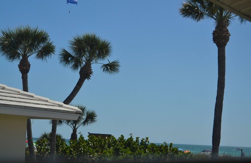 Aloha Kai Casa | Nueva renovación. Villa frente al mar de 4 dormitorios - Justo en la playa n. ° 1 clasificada, Siesta Key