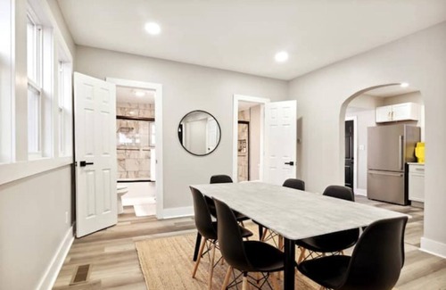 Northeast South Bend Casa | Notre Dame Closeby Within 1 mile - Comfortable & Convenient!