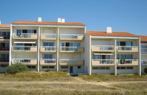 Notre-Dame-de-Monts Apartamento | Notre-Dame-de-Monts - Appartement 58m² avec 2 chambres, parking, balcon - 4 personnes - FR-1-540-243