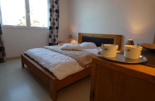 Notre-Dame-de-Monts Apartamento | Notre-Dame-de-Monts - Appartement 58m² avec 2 chambres, parking, balcon - 4 personnes - FR-1-540-243