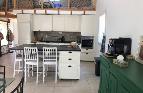 Meounes-les-Montrieux Casa | Notre Maison Familiale Avec Jeux Pour Enfants, Piscine, Ping Pong et Barbecue!