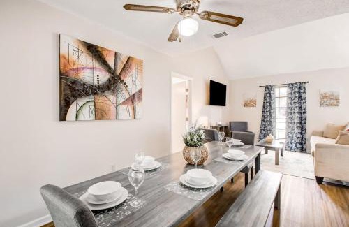 Savannah Casa | Nottingham Cottage on Robinhood
