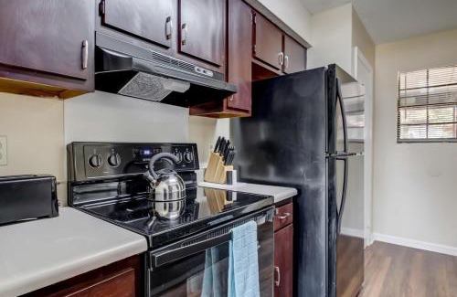 Savannah Casa | Nottingham Cottage on Robinhood