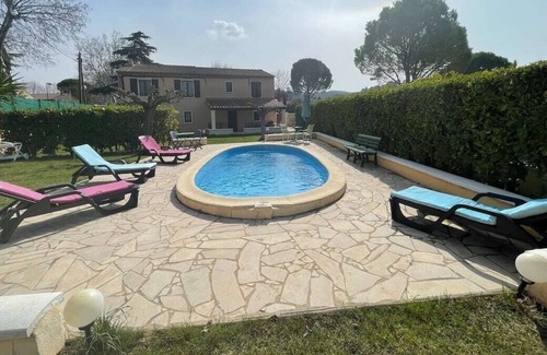Saint-Etienne-du-Gres Casa | Nouvelle Annonce! Rez-de-chaussée Privatif - Alpilles - Piscine