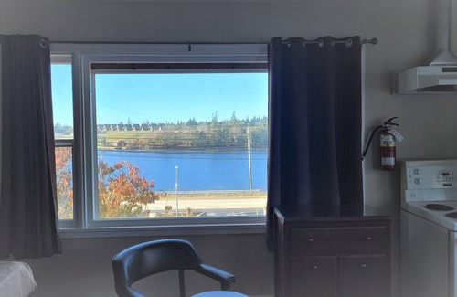Yarmouth Hotel | NovaStar Motel On The Lake
