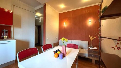 Dzerzhyns'kyi District Apartamento | Novgorodskaya street