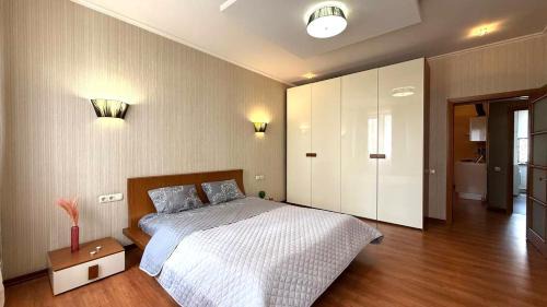 Dzerzhyns'kyi District Apartamento | Novgorodskaya street