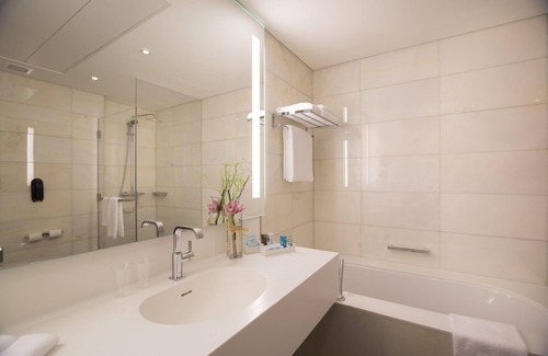 Abu Dhabi Hotel | Novotel Abu Dhabi Al Bustan