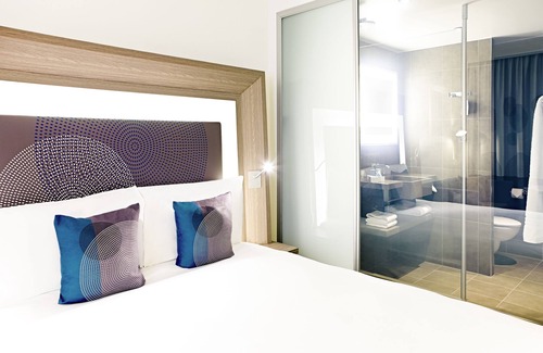 London Borough of Hounslow Hotel | Novotel London Brentford