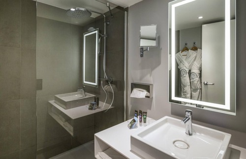 Tremblay-les-Gonesse Hotel | Novotel Paris Charles de Gaulle Airport