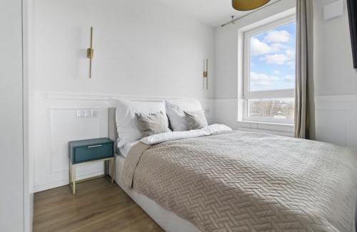 Siedlce Hotel | Nowoczesny apartament z balkonem i widokiem na miasto