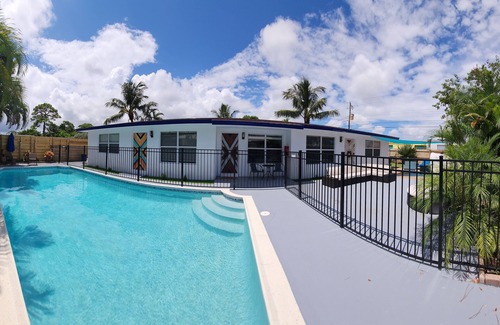 Oakland Park Villa | Private & cozy Studio. Great location, Private Pool at the villa&Near the beach