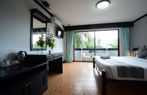Nanai Road Hotel | NR Nanai Patong