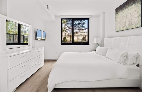 NoMa Hotel | nr Navy Yard 1BR w/ Parking & Shopping Closeby | DC