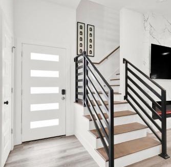 OST - South Union Apartamento | NRG Black Lounge Townhome Close to all Stadiums downtown & City Life