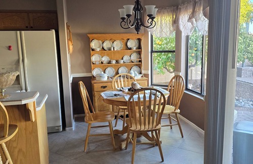 Springpointe Casa | Serenity Executive Home – Your Green Valley Getaway