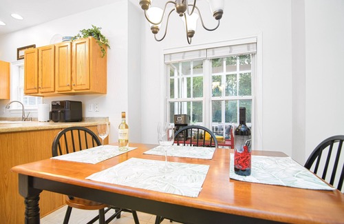 Provincetowne Casa | Spacious Cozy 3br Home Near Shops w Yard