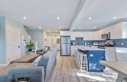 Onset Casa | Stonebridge House, Onset Waterfront- Unit A