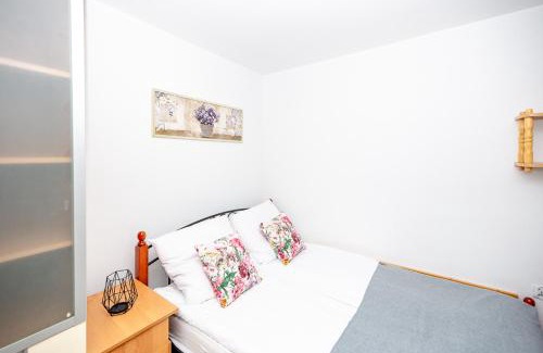 Dzwirzyno Casa | NT Holiday Budget