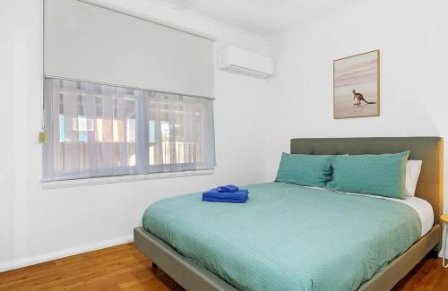 Shepparton Casa | Nth Central 3BR - Split Systems throughout & Wifi