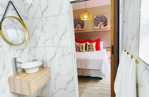 Lombardy East Casa | Nu Oasis guest house