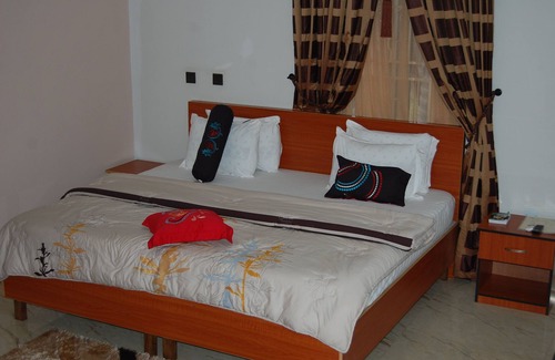Enugu Hotel | Nue Crest Hotel & Suites