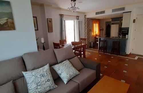 Almuñécar Casa | NUEVA Increíble casa con vistas al mar y piscina comunitaria