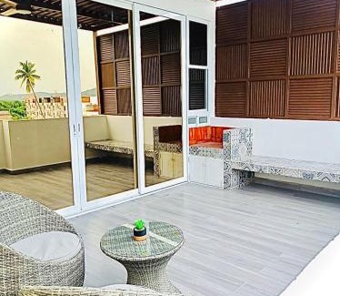 Manzanillo Apartamento | Nuevo penthouse con terraza privada, alberca , area infantil y pet friendly