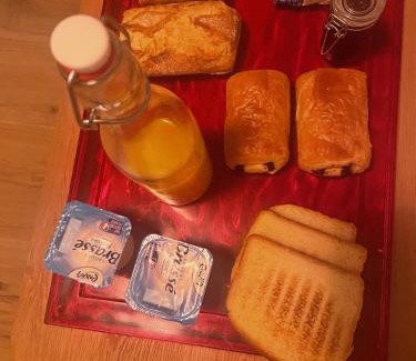 Parame Cama Y Desayuno | Nuit bleutée