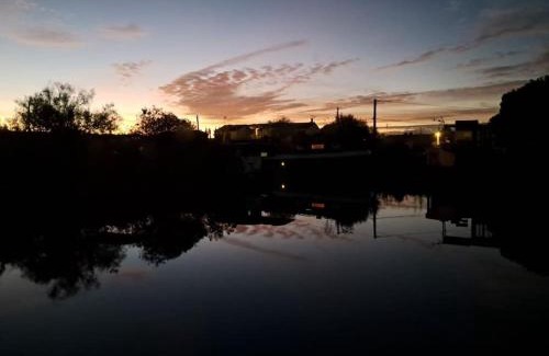 Aigues-Mortes Alquiler De Eote | Nuit insolite dans une péniche hollandaise