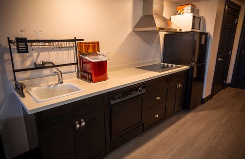 De Pere Hotel | Nuks Executive Suites