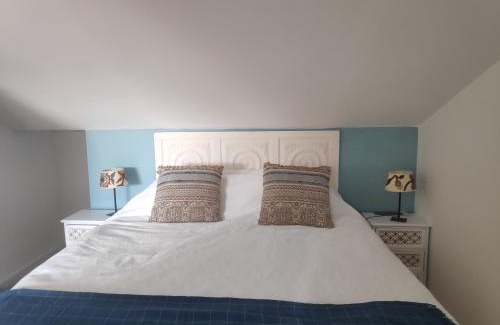 Torres Vedras Casa | Number 10 Beach House