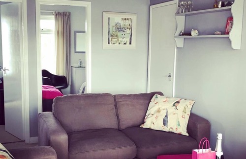 Fairbourne Casa | Number 57 by the Sea, a charming 2 bedroom bungalow by the sea for 5 people.