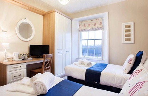 Tynemouth Casa | Number 61 Guest House and Tea Room