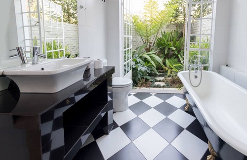 Harare East Casa | Number Eighteen Exclusive Guest Lodge