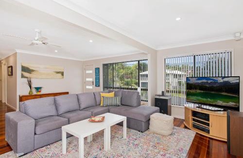 Camden Head Casa | Number One - tranquility, views, walk to beach